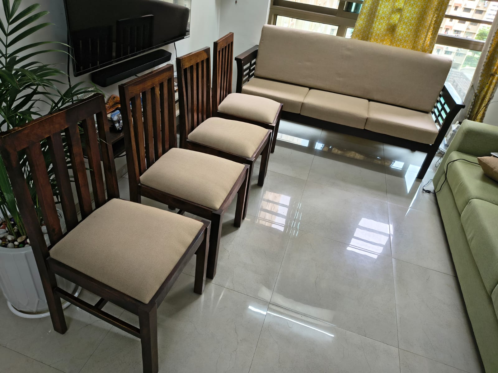 Dining chair